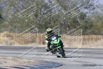 media/Dec-01-2025-Moto Forza (Mon) [[2daa91e15f]]/3-Beginner Group/Session 3 (Turn 3)/